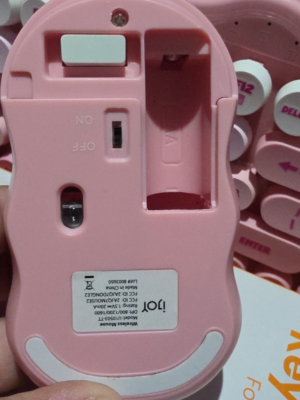 Ijoy Pink Mobile Keyboard And Mouse - Picture 6 of 6